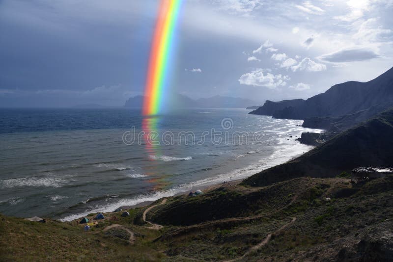 Arc-en-ciel de mer photo stock. Image du vacances, crimée - 40104266