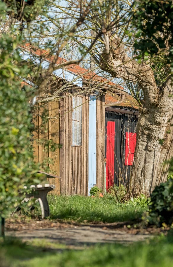 Arcachon, Франция Старые рыбацких хижин в рыбном порту стоковое фото