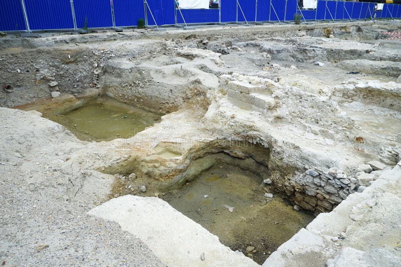Archaeological excavation in Saint-Denis city, France is a commune in the northern suburbs of Paris, France. It is located 9. 4 km (5. 8 mi) from the centre of Paris. Saint-Denis is the second most populated suburb of Paris. Saint-Denis-France. 18 Juni 2023. King denis stock images, royalty-free photos and pictures
