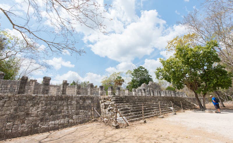 Archeologiczny miejsce Antyczne Majskie ruiny, Chichen Itza, Meksyk obrazy stock Archeologiczny miejsce Antyczne Majskie ruiny, Chichen Itza, Meksyk obrazy stock