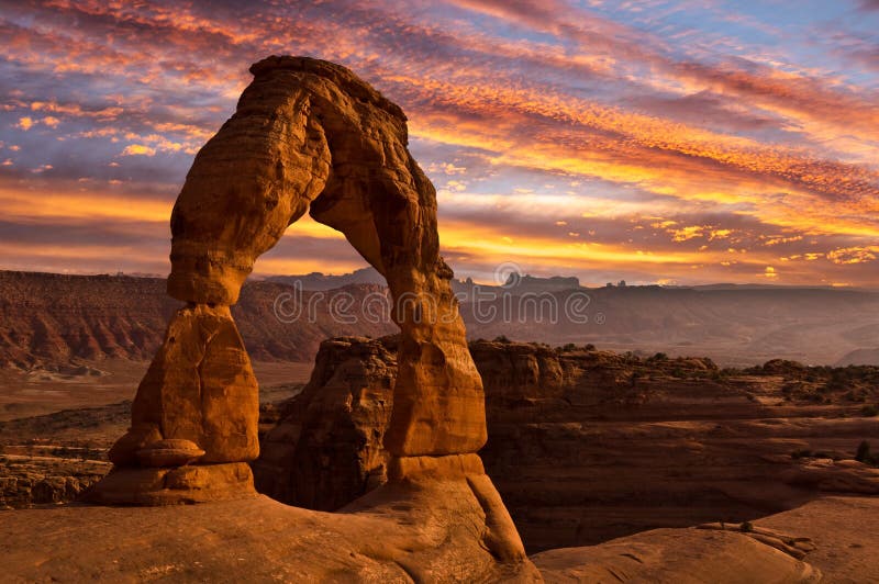 Archi delicati al tramonto nel parco nazionale Utah - Stati Uniti