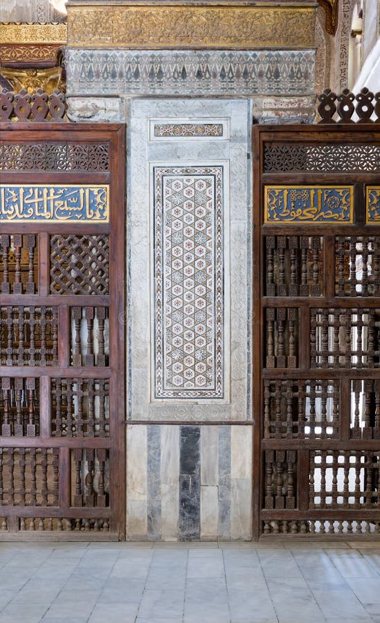 Architecturaal detail van een decoratief mozaïekmarmer gekleurd paneel royalty-vrije stock foto Architecturaal detail van een decoratief mozaïekmarmer gekleurd paneel royalty-vrije stock foto