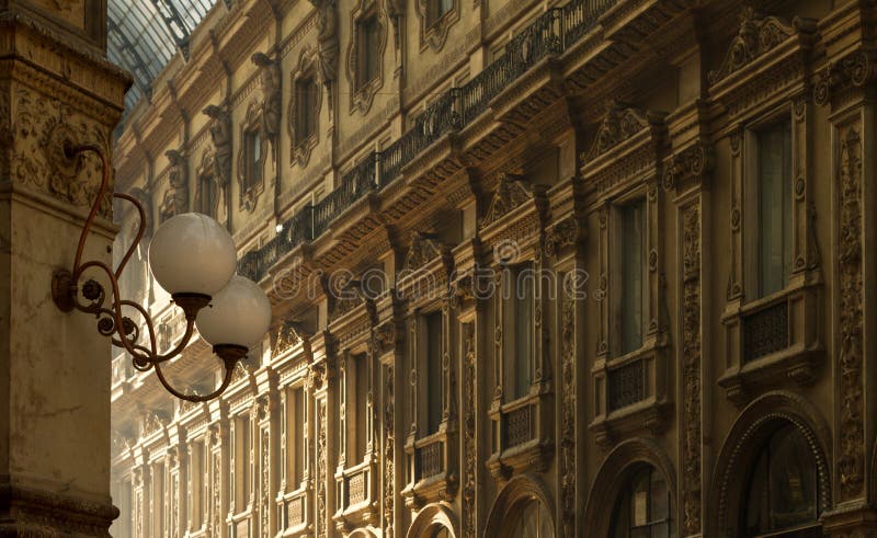 Architecture d'intérieur de Vittorio Emanuele Gallery image stock Architecture d'intérieur de Vittorio Emanuele Gallery image stock