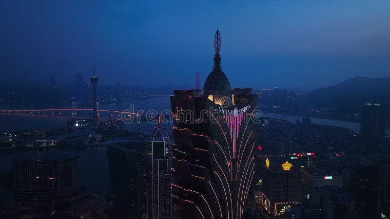 Architecture lumineuse au coeur de macau la nuit clips vidéos