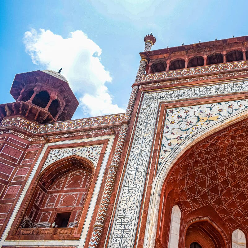 People Visit the Inside of the Mausoleum Taj Maha Editorial Stock Image -  Image of site, indian: 86436444