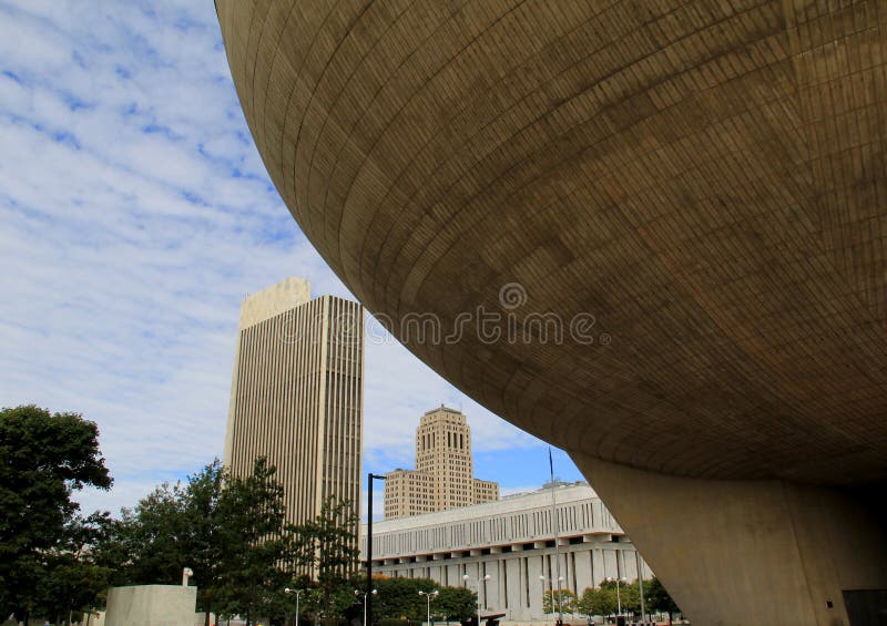 Architecture étonnante de l'oeuf et d'autres bâtiments, plaza d'état d'empire, Albany, NY, 2015 photos stock Architecture étonnante de l'oeuf et d'autres bâtiments, plaza d'état d'empire, Albany, NY, 2015 photos stock