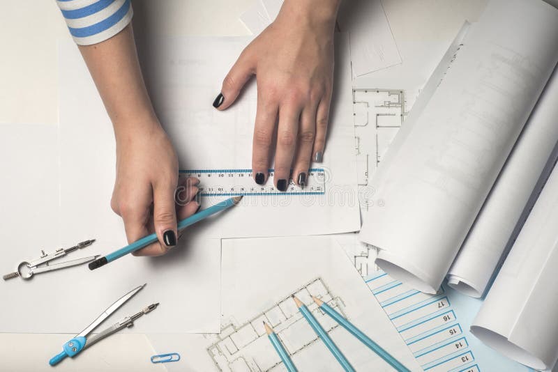 Architekt Pracuje Na Projekcie Obraz Stock Obraz Zlozonej Z Mienie Przemysl 145605951