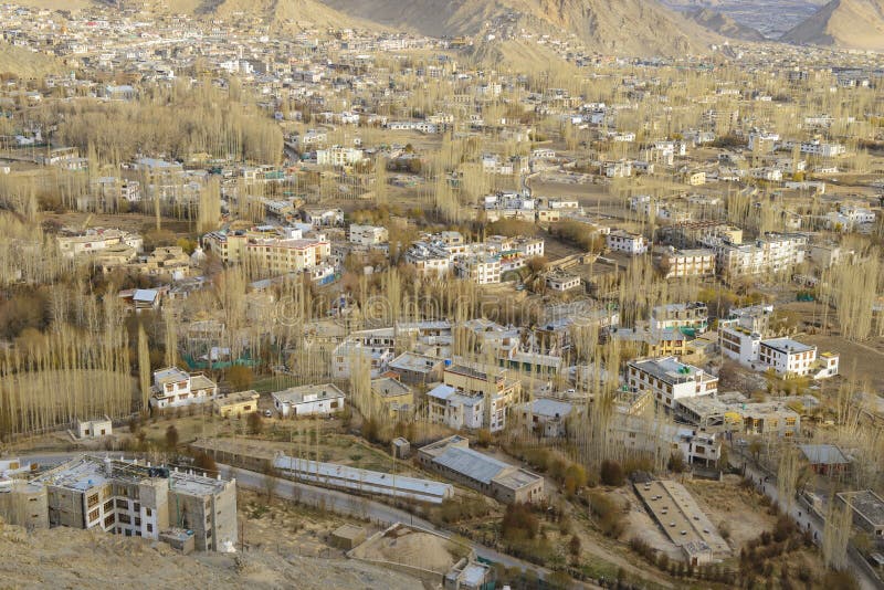 Architektur von alter Hauptstadt von Königreich Budhhist Ladakh bei Himalaja lizenzfreies stockfoto Architektur von alter Hauptstadt von Königreich Budhhist Ladakh bei Himalaja lizenzfreies stockfoto