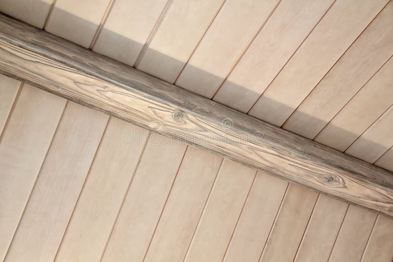Architekturdetail einer hölzernen Innendecke lizenzfreie stockbilder Architekturdetail einer hölzernen Innendecke lizenzfreie stockbilder