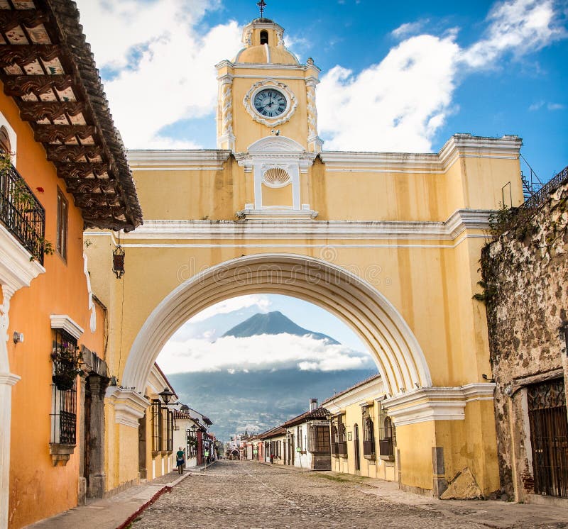 Arco de Santa Catalina and colonial houses in tha street view of