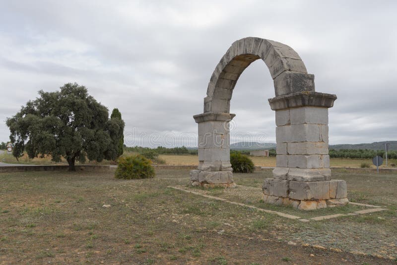 Download Arco romano immagine stock. Immagine di eredità, semicircolare - 56878269
