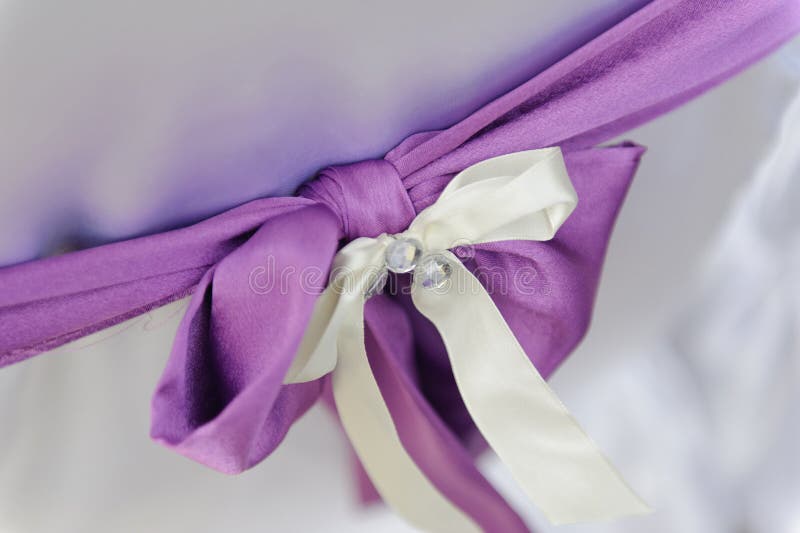 Arco sulla sedia immagine stock libera da diritti