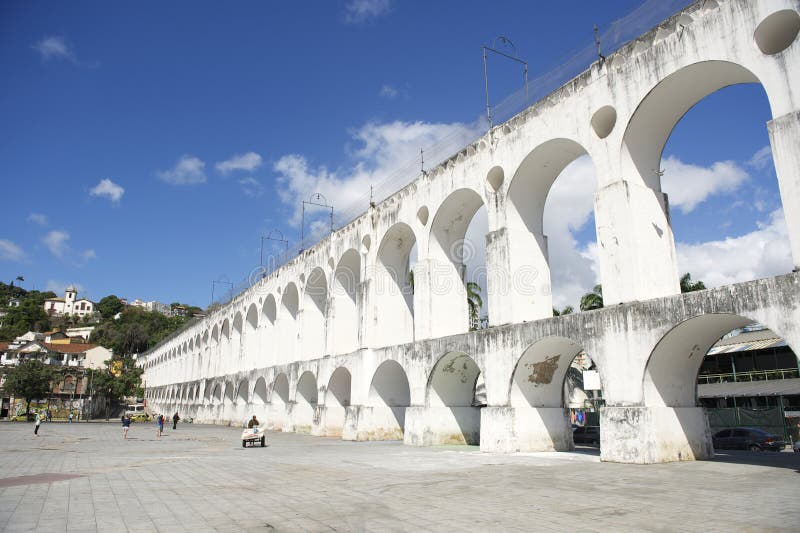Arcos blancos en Arcos DA Lapa Rio de Janeiro Brazil fotografía de archivo libre de regalías Arcos blancos en Arcos DA Lapa Rio de Janeiro Brazil fotografía de archivo libre de regalías