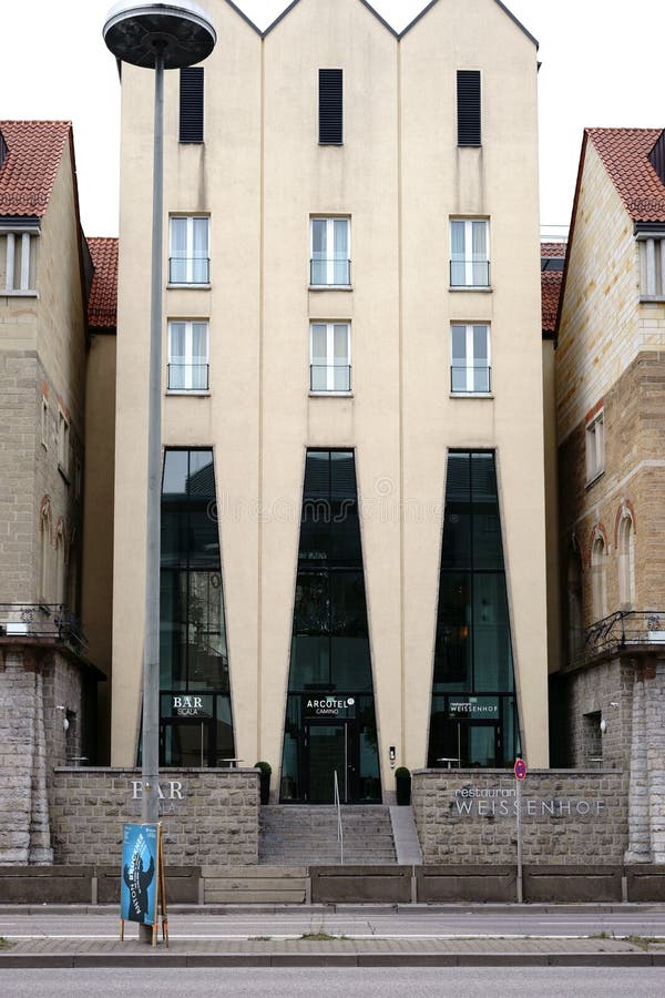 Arcotel Camino Stuttgart. Stuttgart, Deutschland - 3. Februar 2018: Der Eingang des Arcotel Camino ein Hotel mit dem Restaurant Weissenhof am 3. Februar 2018 in Stuttgart