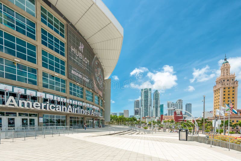 Miami: Basquete na Arena American Airlines - Mulher Casada Viaja