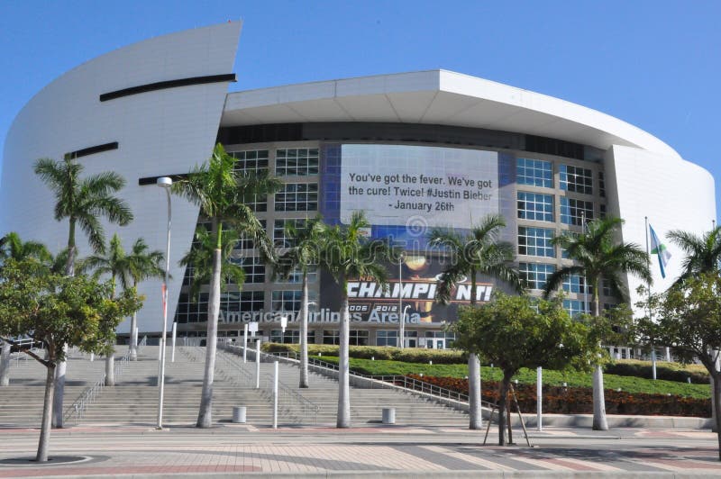 Miami: Basquete na Arena American Airlines - Mulher Casada Viaja