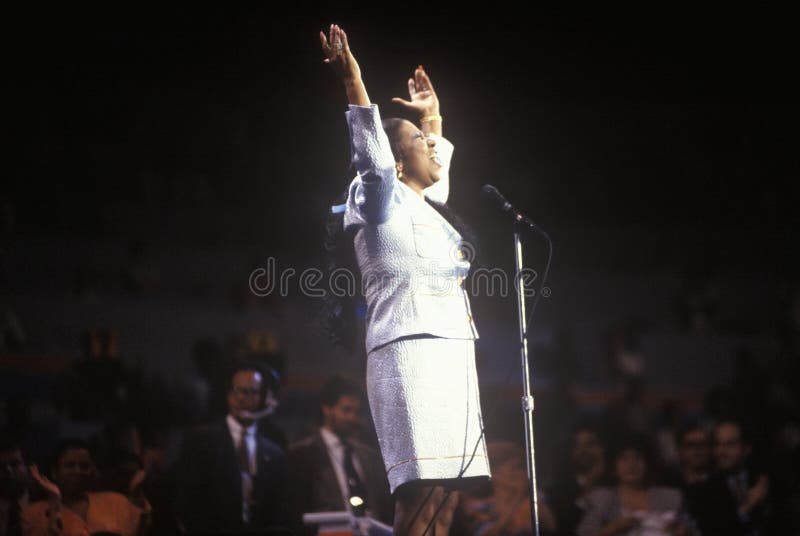 Aretha Franklin canta alle 1992 convenzioni nazionali democratiche a Madison Square Garden, New York