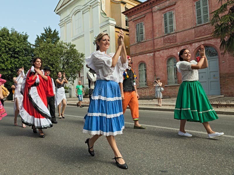 Argentine dancers