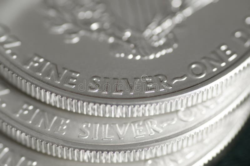 Argento fine (parole) dell'argento Eagle Coin degli Stati Uniti fotografia stock libera da diritti Argento fine (parole) dell'argento Eagle Coin degli Stati Uniti fotografia stock libera da diritti