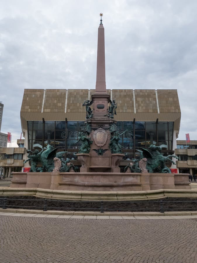 Leipzig germania noiembrie 23 2022 : arhitectura frumoasă a Augustusplatz și a clădirii universității Leipzig