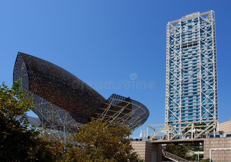 Arhitectură modernă în portul olimpic de la Barcelona. stock photos