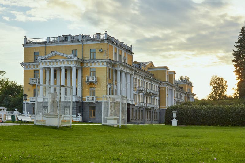 Arkhangelskoye Estate, Russia Stock Image - Image of famous, eastern ...
