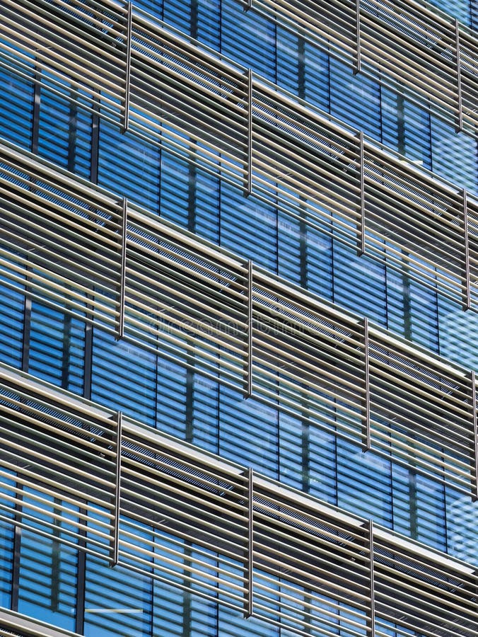 Arkitektur för stålmönster - glasfasad - detaljer i modern byggnad royaltyfri foto