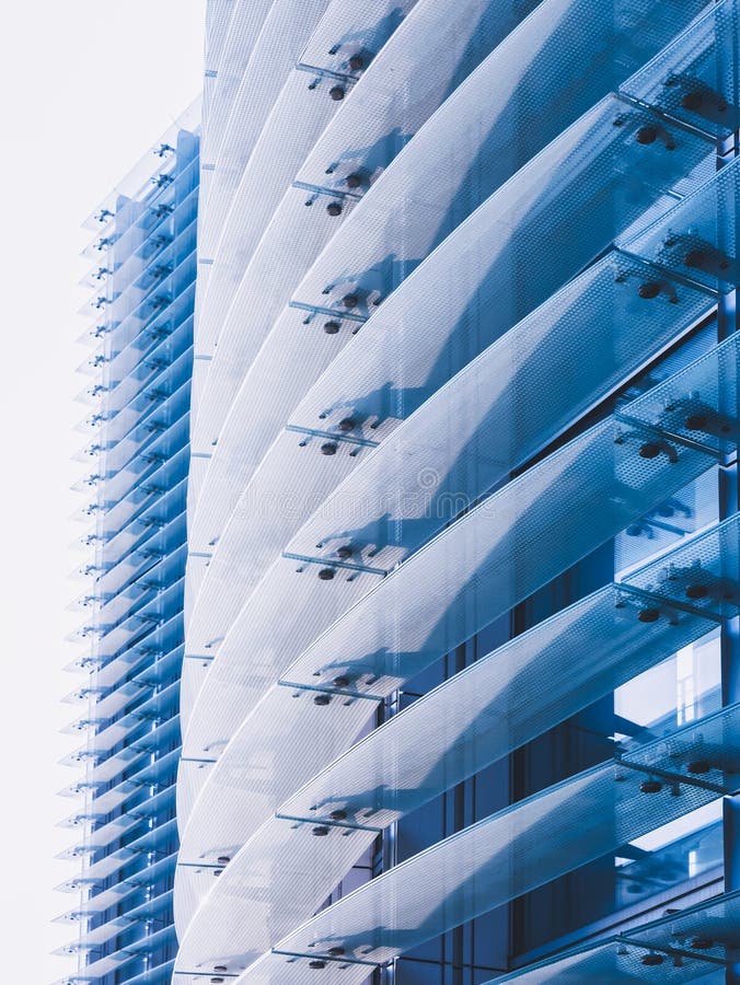 Arkitekturdetaljer Mönstermönster för vägg i Modern glasfasad i byggnaderna arkivbild
