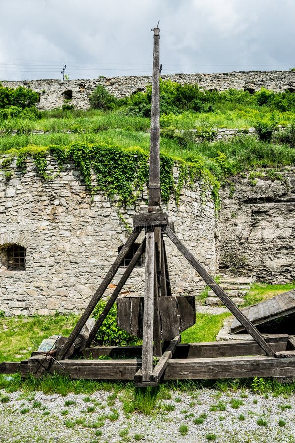 Arma medieval Trebuchet do cerco imagens de stock Arma medieval Trebuchet do cerco imagens de stock