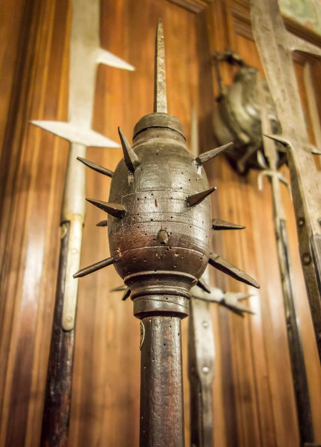 Arma Medievale Della Stella Del Mattino Simile Ad Un Macis Fotografia Stock Immagine Di Centrale Tagliente 84456360