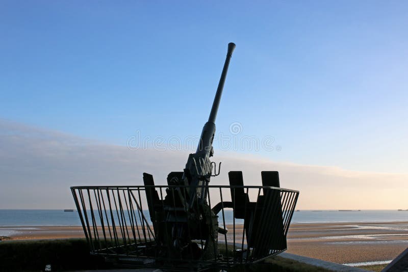 Arme à feu antiaérienne, Arromanches photographie stock Arme à feu antiaérienne, Arromanches photographie stock