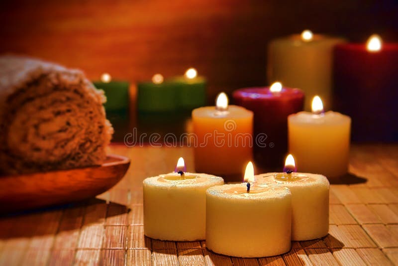 Aromatherapy Candles macia a queimadura em uns termas
