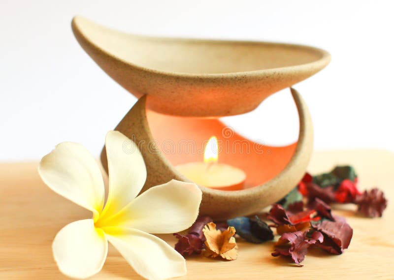 Aromatherapy lamp with flower