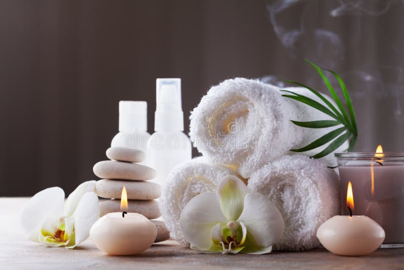 Aromatherapy sẽ giúp cho bạn giải phóng stress và cảm thấy thư giãn hơn. Hãy cùng khám phá các loại tinh dầu và trải nghiệm những hương thơm dịu nhẹ và thư giãn trong không gian yên tĩnh. Hãy xem hình ảnh liên quan để có thêm động lực trải nghiệm.