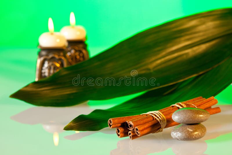 Aromatherapy and spa composition