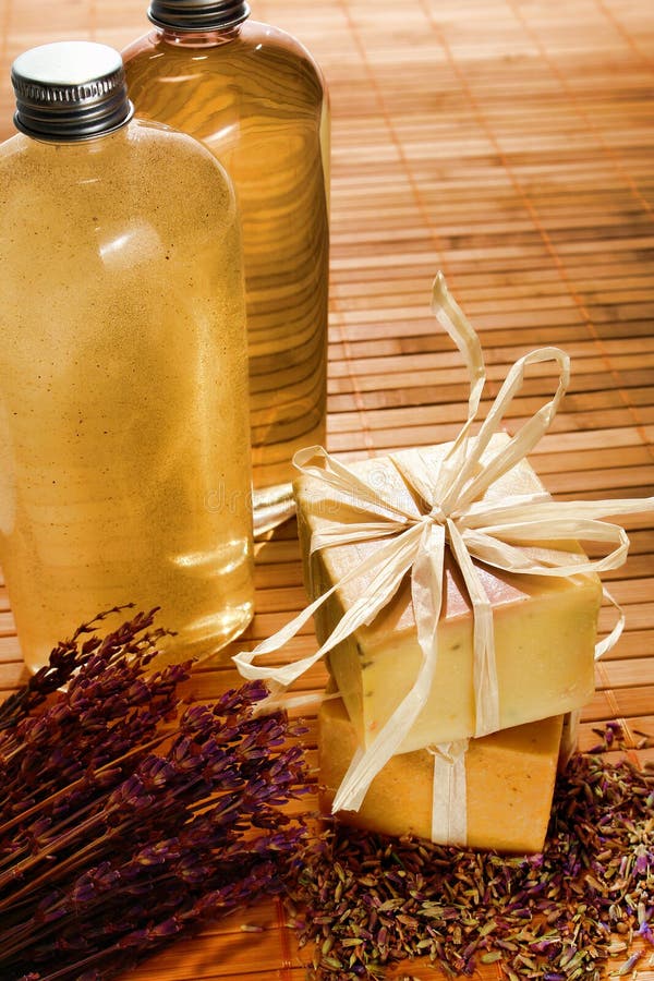 aromatherapy χειροτεχνικό φυσικό σ&a στοκ εικόνα με δικαίωμα ελεύθερης χρήσης aromatherapy χειροτεχνικό φυσικό σ&a στοκ εικόνα με δικαίωμα ελεύθερης χρήσης