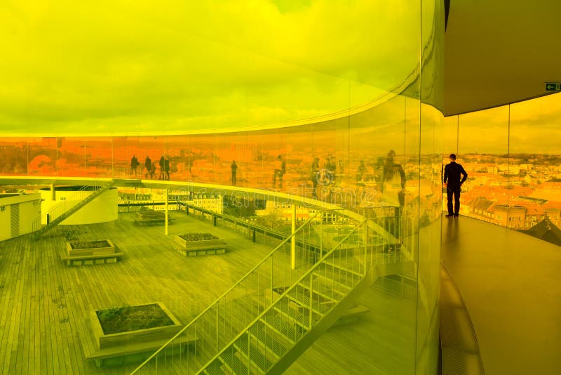 ArOS muzeum sztuki - tęczy panorama