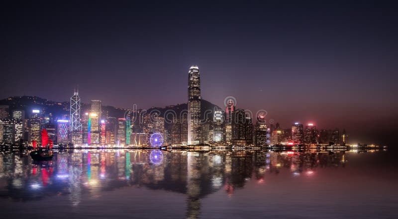 Arquitectura da cidade de Hong Kong na noite foto de stock Arquitectura da cidade de Hong Kong na noite foto de stock