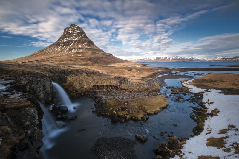 Arround Grundafjordur Islanda di Kirkjufellfos immagini stock Arround Grundafjordur Islanda di Kirkjufellfos immagini stock