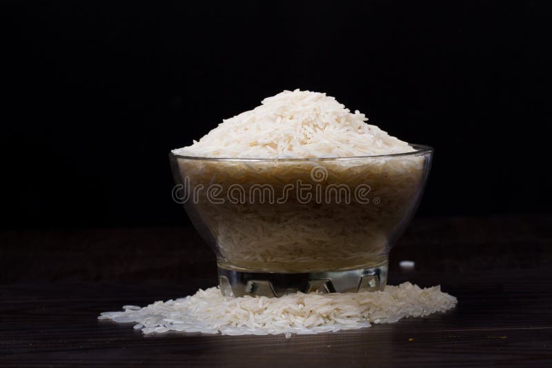 Arroz basmati de la India imagen de archivo. Imagen de camino 124425647