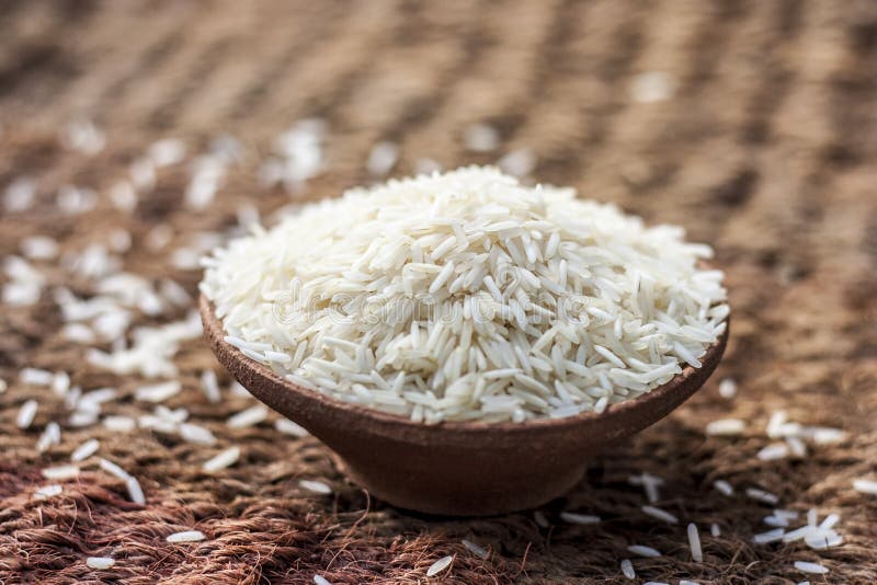 Arroz Basmati popular foto de archivo. Imagen de crudo 104123280