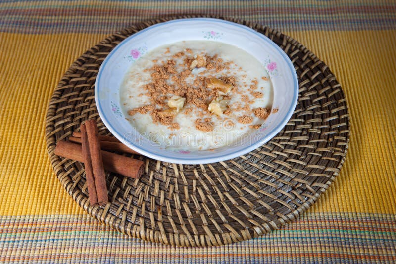 Arroz con leche y canela imágenes de archivo libres de regalías Arroz con leche y canela imágenes de archivo libres de regalías
