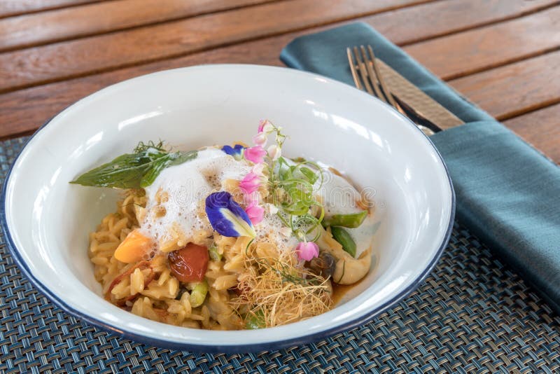 Arroz fritado do espanhol do paella imagens de stock royalty free