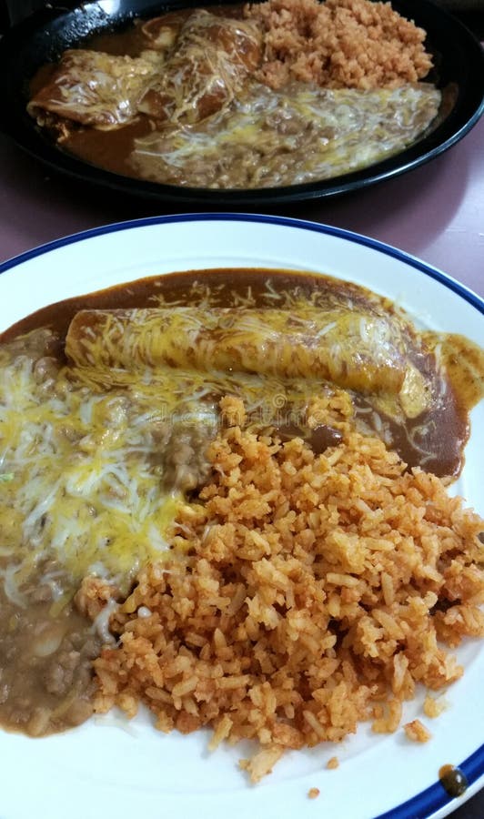 Arroz y habas del Enchilada imagen de archivo libre de regalías Arroz y habas del Enchilada imagen de archivo libre de regalías