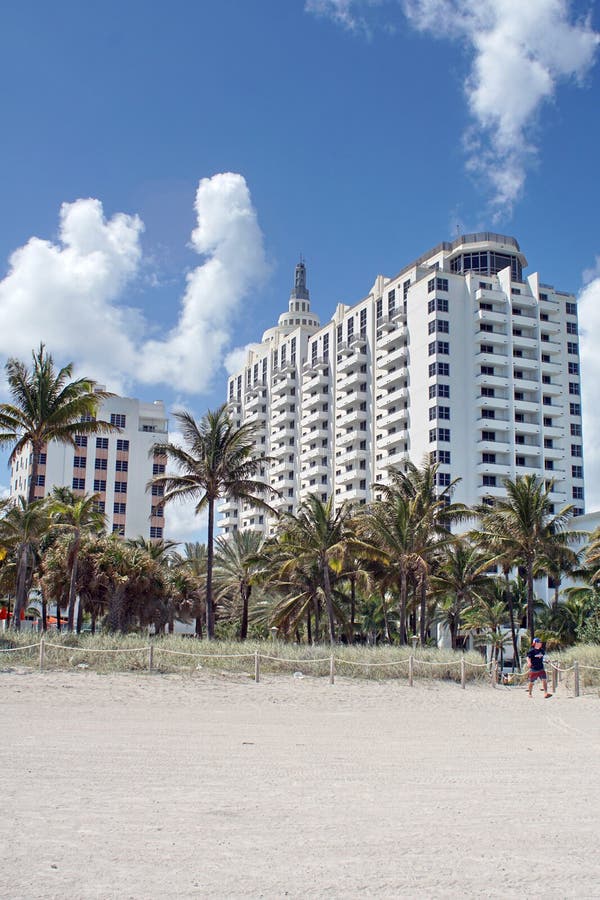 Art décoarkitektur på den södra stranden i Miami royaltyfri fotografi Art décoarkitektur på den södra stranden i Miami royaltyfri fotografi