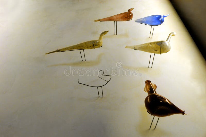 Art romain, bouteilles de flacon de forme d'oiseau photo libre de droits Art romain, bouteilles de flacon de forme d'oiseau photo libre de droits
