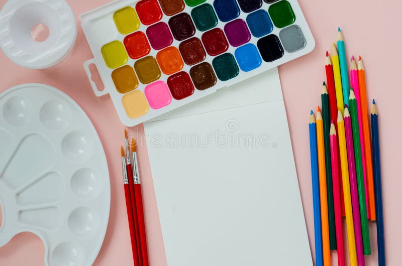 377 Color Pencils Sketchbook Wooden Table Stock Photos - Free &  Royalty-Free Stock Photos from Dreamstime