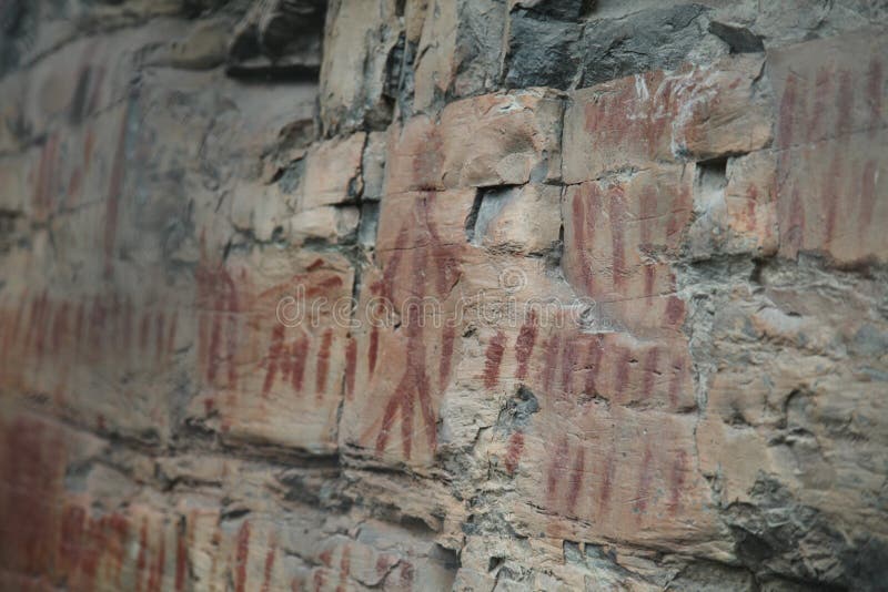 Arte de la roca del nativo americano en Montana del noroeste fotografía de archivo libre de regalías Arte de la roca del nativo americano en Montana del noroeste fotografía de archivo libre de regalías