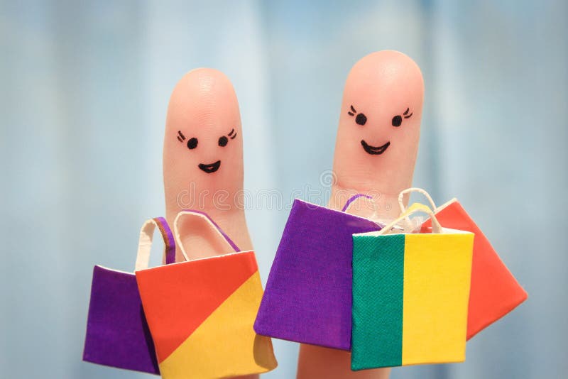Arte del dito dell'amici felici con i sacchetti della spesa