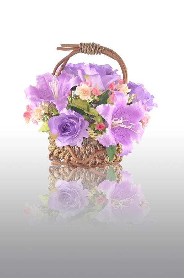 Artificial flower arrangement